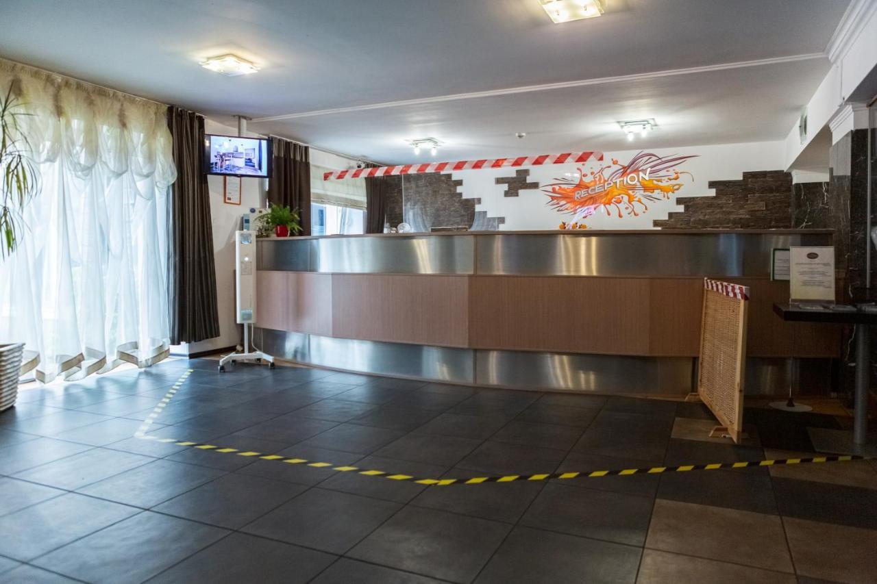 Apart Hotel Tomo Free Parking Riga Exterior photo