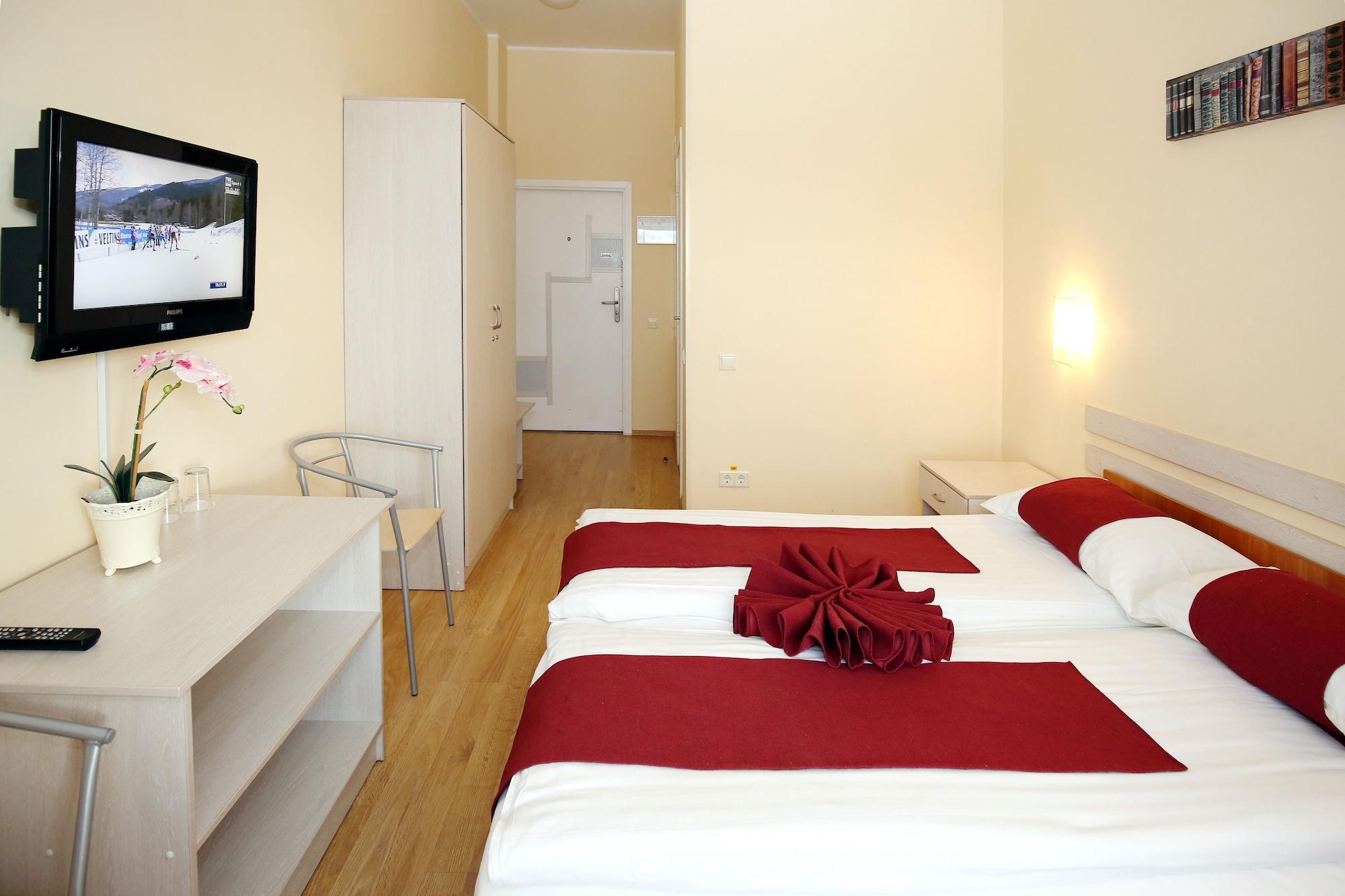 Apart Hotel Tomo Free Parking Riga Exterior photo