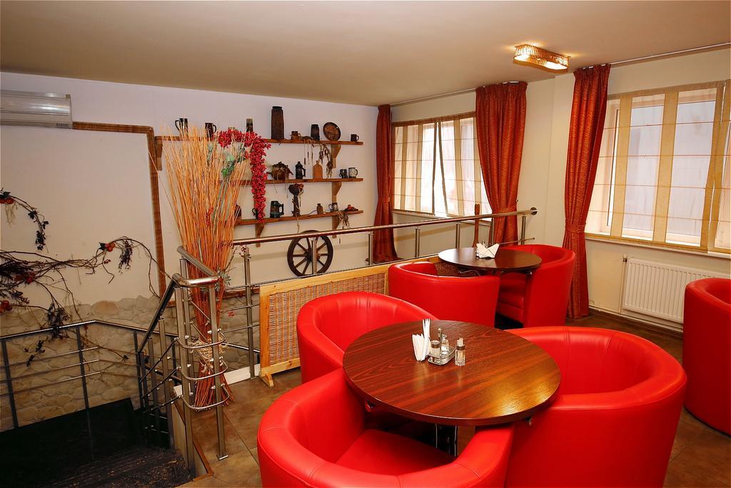 Apart Hotel Tomo Free Parking Riga Exterior photo