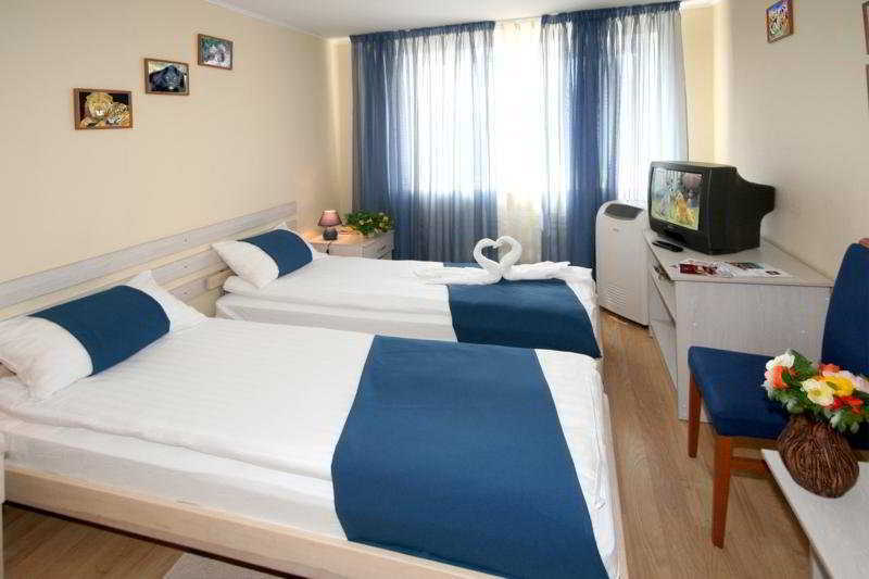 Apart Hotel Tomo Free Parking Riga Exterior photo